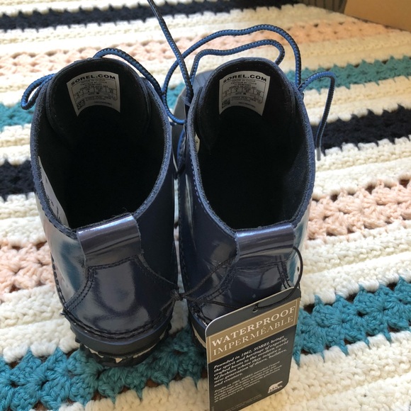 Sorel Out N About Waterproof Leather Rain Boot - Picture 5 of 8